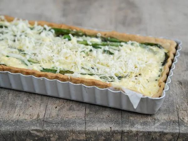 Asparagus and Westcombe Cheddar Tart